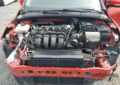 2016 Ford Focus Se z USA, uszkodzony, nr VIN 1FADP3F2XGL325051